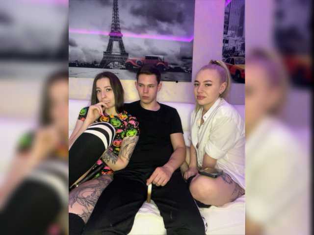 Zrzuty ekranu transmisji Baby6Boy9
