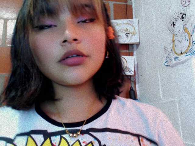 Zrzuty ekranu transmisji BabyAsianX0
