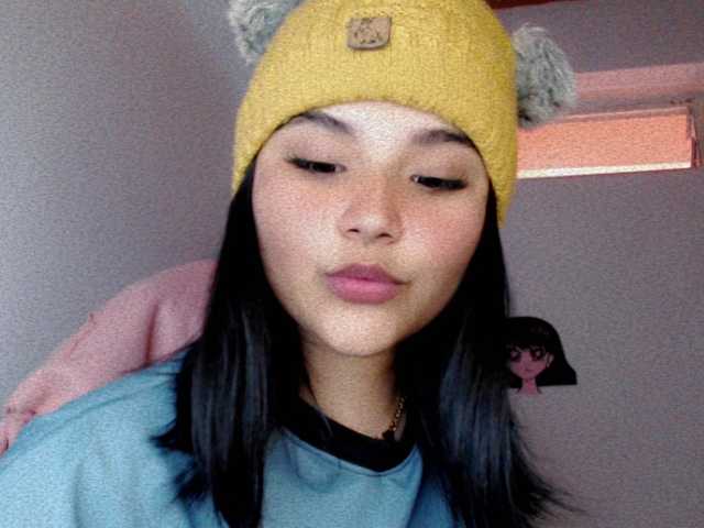 Zrzuty ekranu transmisji BabyAsianX0