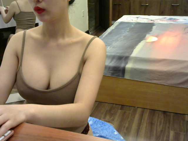 Zdjęcia BabyWetDream Hi guys, my name is Mihako, flash boobs is 91 tokens, flash pussy is 99, dance is 100 squirt 500 --Need to 1000tokens squirt right now..