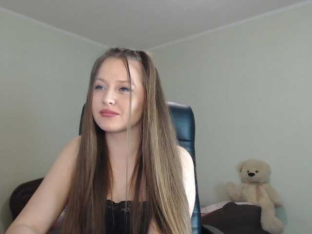 Zrzuty ekranu transmisji _YoungGirl_