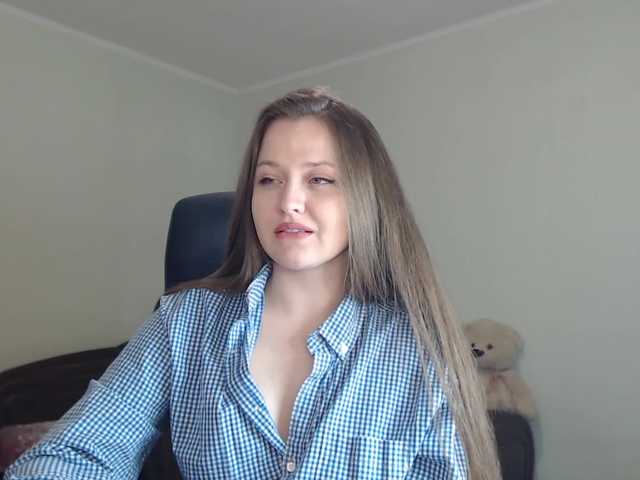 Zrzuty ekranu transmisji _YoungGirl_