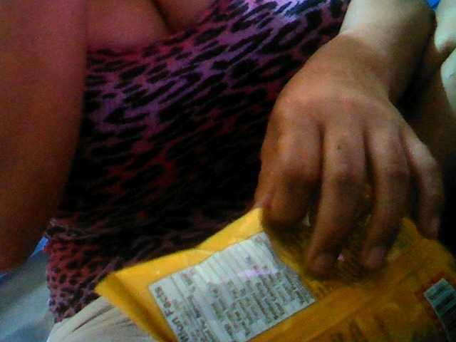 Zrzuty ekranu transmisji BarbieBigTits