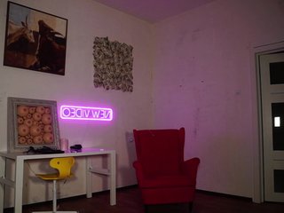 Erotyczny czat wideo barbiedollhouse