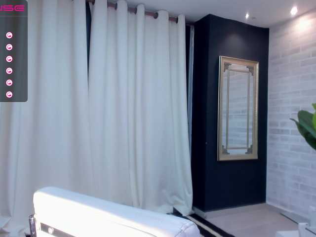 Zrzuty ekranu transmisji BeccaRoberts