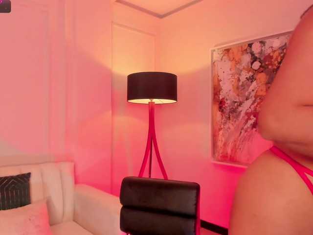 Zrzuty ekranu transmisji BeccaRoberts