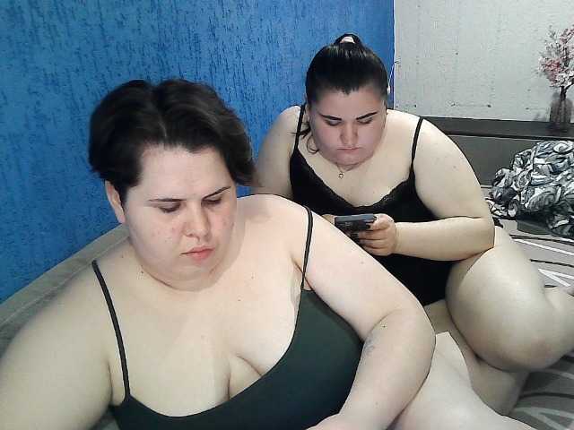 Zrzuty ekranu transmisji BeckyAndEllen