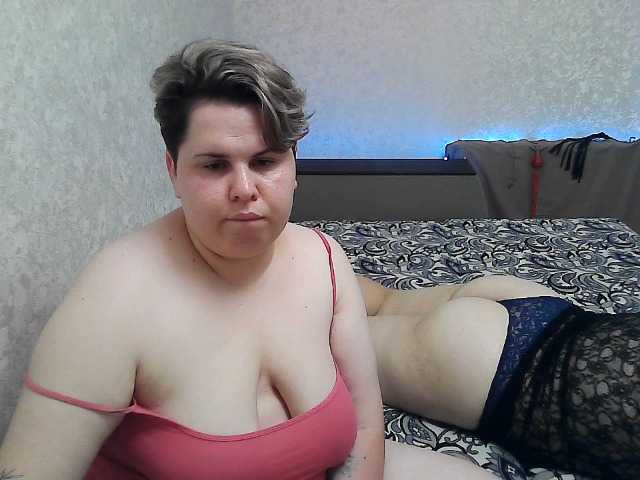 Zrzuty ekranu transmisji BeckyAndEllen