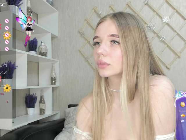 Zdjęcia Best-star lie naked, with anal plug and dildo masturbate