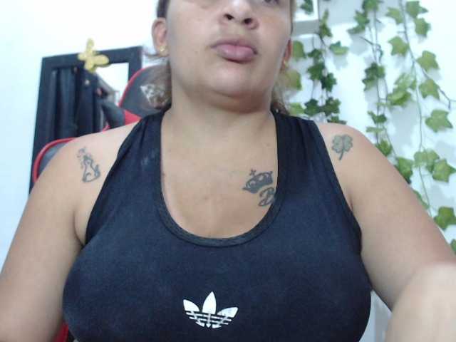 Zrzuty ekranu transmisji BeverlyCum