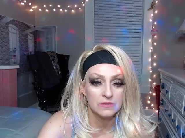 Zrzuty ekranu transmisji BiancaStClair