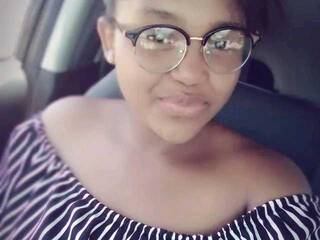 Erotyczny czat wideo BigAssnyash27