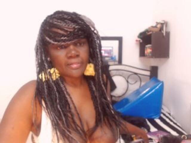 Zrzuty ekranu transmisji BigBustyBlack