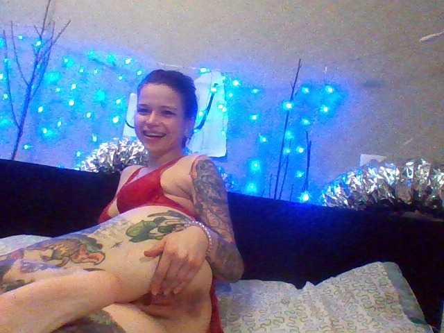 Zdjęcia bigdick--fuck inked girl home alone===inked feet=== inked legs===