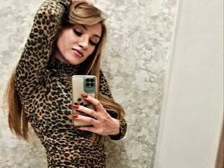 Erotyczny czat wideo Black-Wine