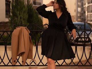 Erotyczny czat wideo Black00pearl