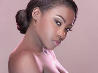 Erotyczny czat wideo Blackdoll1