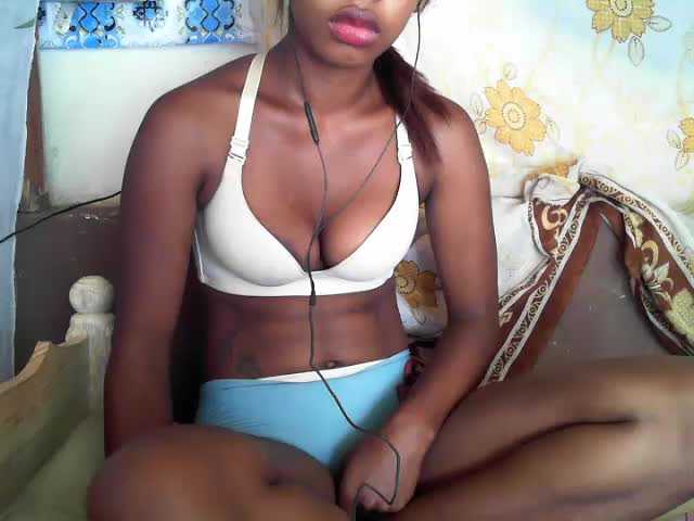 Zdjęcia Blackgirl19 sexy show with me!!young girl