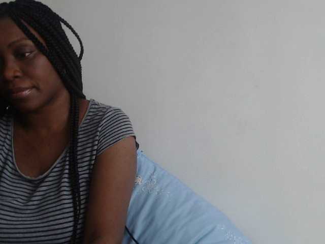 Zdjęcia BlackSensualx I want to interact with a romantic and cultured man who will lead me to dream beyond who I am ....