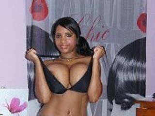 Erotyczny czat wideo blacksusi