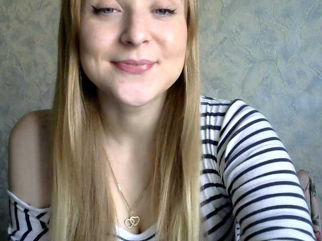Zrzuty ekranu transmisji blonde-kisses