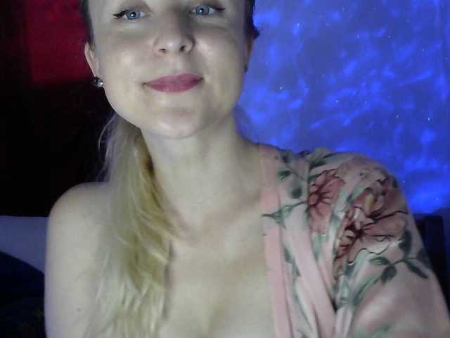 Zrzuty ekranu transmisji blonde-kisses