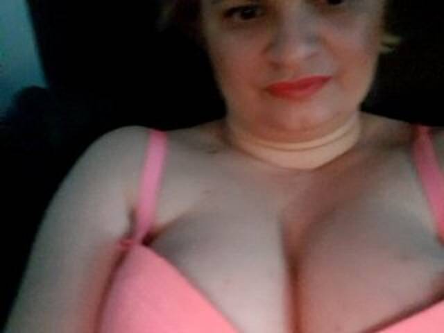 Zrzuty ekranu transmisji BlondeDasha