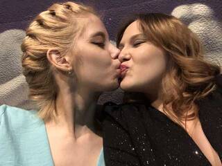 Erotyczny czat wideo BlondiPolli