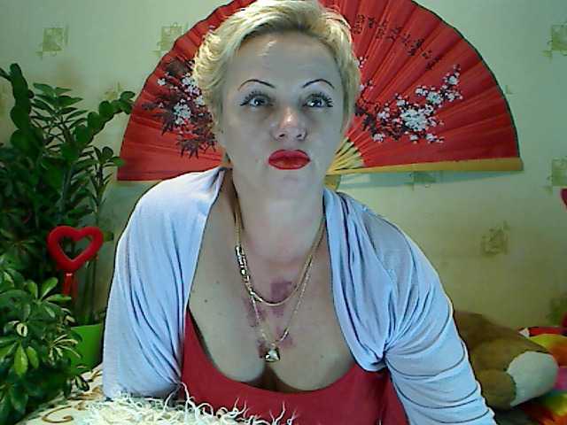 Zrzuty ekranu transmisji BlondySquirt