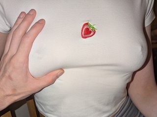 Erotyczny czat wideo Almond_milk