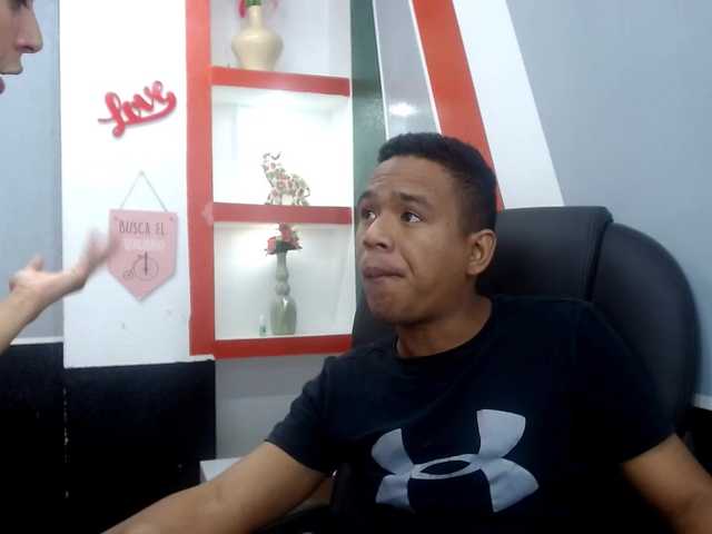 Zrzuty ekranu transmisji BobbyandKatri