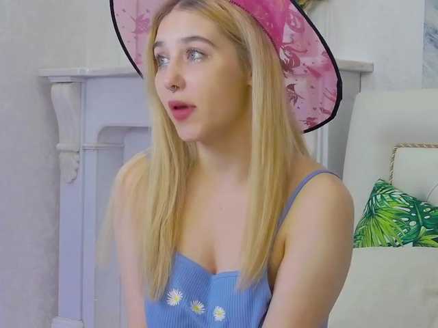 Zrzuty ekranu transmisji BondGirla