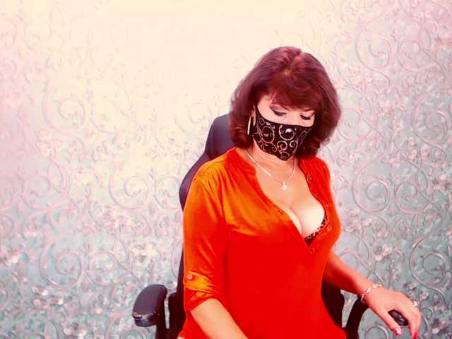 Zrzuty ekranu transmisji Infinitely2