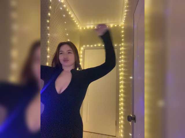 Zrzuty ekranu transmisji BoredGirl