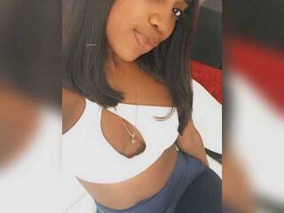 Erotyczny czat wideo Breyshell