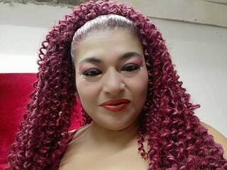 Erotyczny czat wideo BrianaSquirt