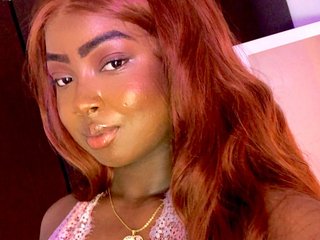 Erotyczny czat wideo Brittanyjhonnns