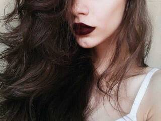 Erotyczny czat wideo BrunetteLaViv