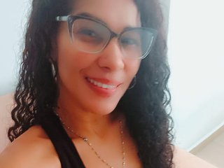 Erotyczny czat wideo Brunnette-sensation