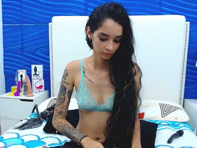 Zdjęcia BunnyCox Take my bra off 32 tks/ Twerking 36 tks/ Doggy view 69tks/ I will ride my toys at goal♥ #tattoo #petite #smallboobs #squirt #cum [399 tokens remaining]