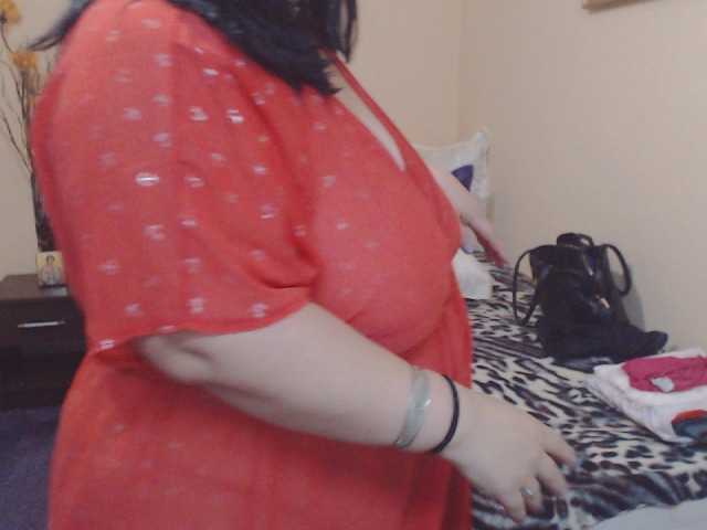 Zrzuty ekranu transmisji BustyAmelia