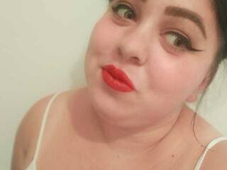 Erotyczny czat wideo Bustyandra321