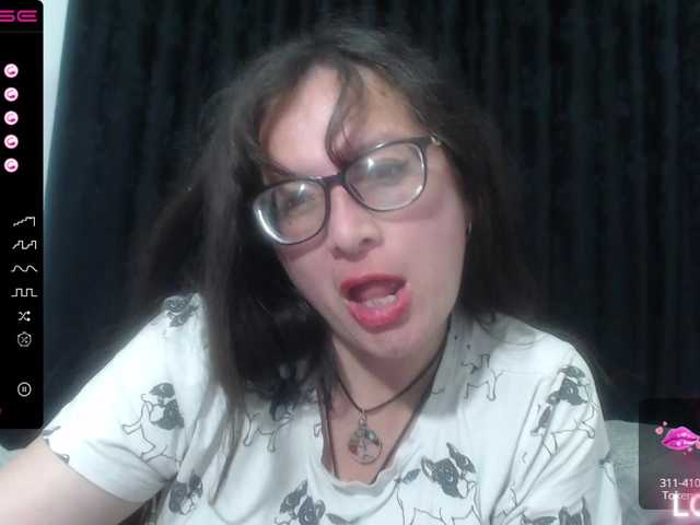 Zdjęcia CalliaOith hi guys, i wanna enjoy with you my lover n wanna fun kiss #hairy #lovense #bigtits #milf #dom #switch #slave # lovense happy oral day