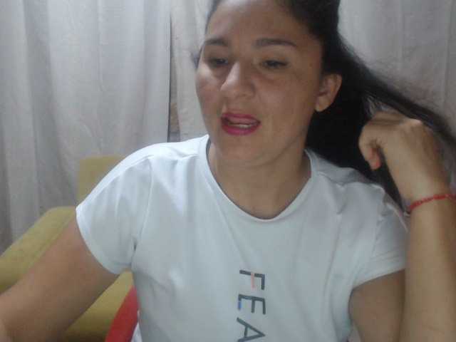 Zrzuty ekranu transmisji Camilaa23