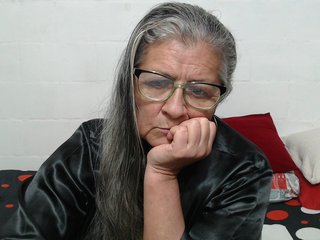 Erotyczny czat wideo candy-mature