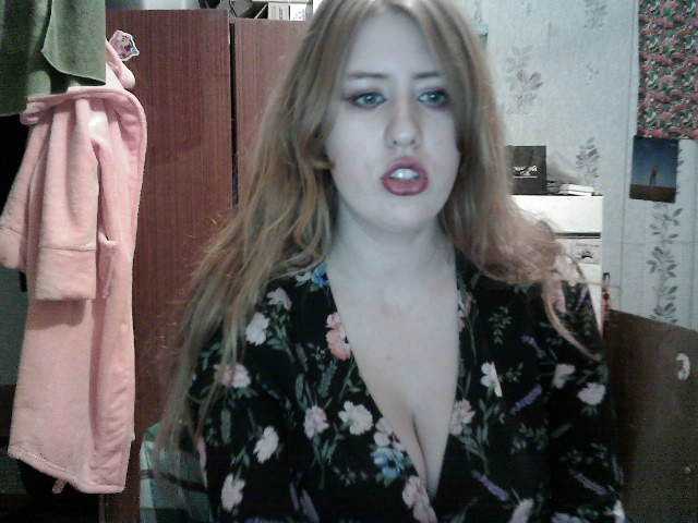 Zrzuty ekranu transmisji Candy003