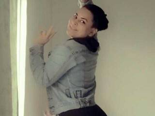 Erotyczny czat wideo CandyGlez