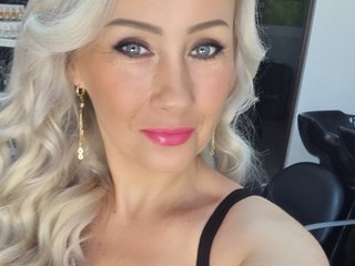 Erotyczny czat wideo CandyHellenx