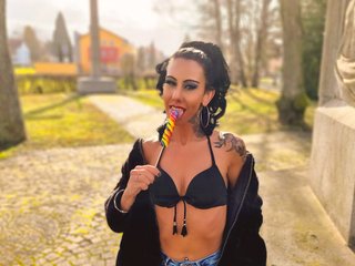 Erotyczny czat wideo CandySuck