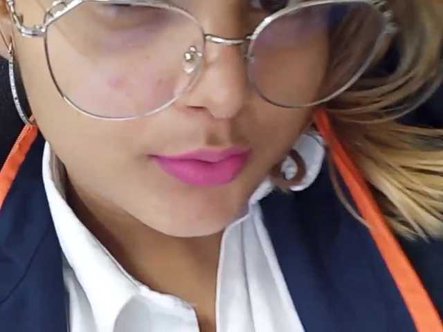 Zrzuty ekranu transmisji Caramelitoplu